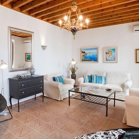 Villa Lindos Buitenkant foto
