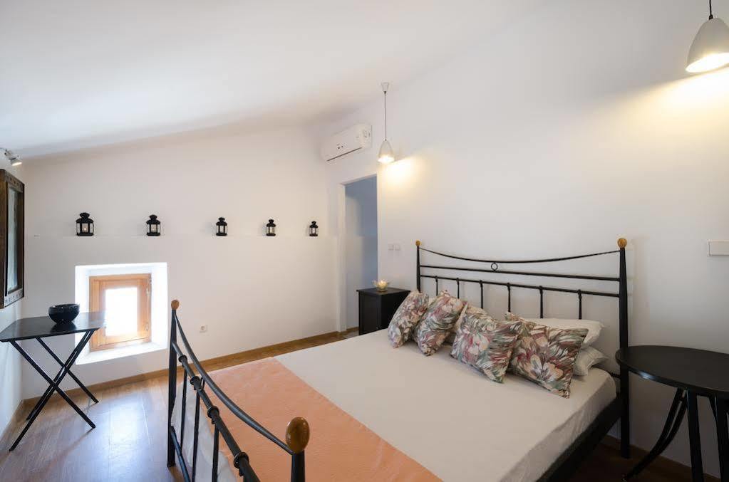 Villa Lindos Buitenkant foto